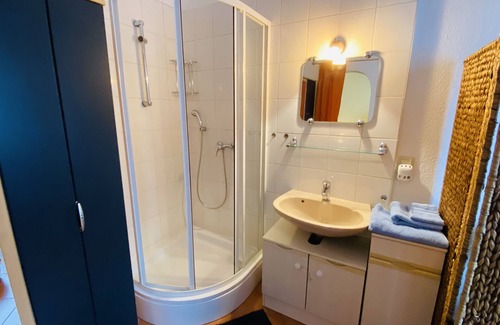 Sankt Kilian Apartment | Ideal for commuters or fitters on 27 square meters in Schleusingen for up to 2 people