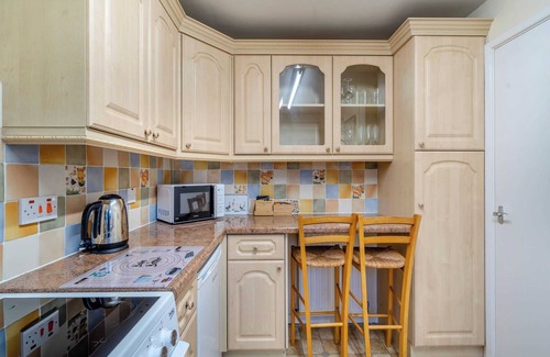 Hawes Cottage | Ideal for couples or a small group of friends.