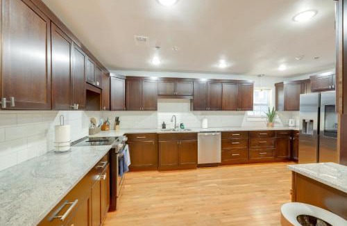 Inman House | Ideal for Reunions and Retreats Brooks Getaway!