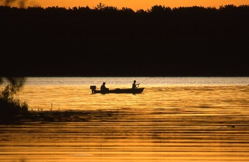 Lake Shore House | Ideal Location on Level, Sandy Shore on Beautiful Gull Lake in Brainerd Lakes