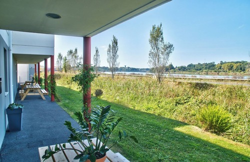 Mouguerre House | Ideal Mix of Comfort and Value! 2 Comfortable Units, Pets Allowed, Free Parking!
