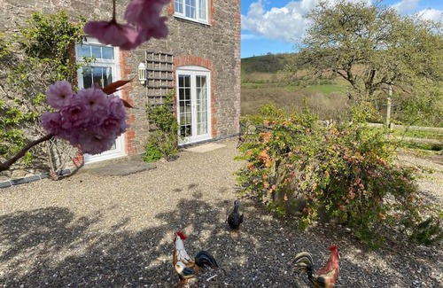 Bishops Castle House | Idyllic Luxury Rural Farmhouse