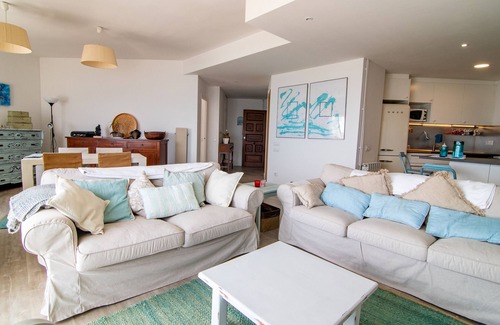 Pineda de Mar Apartment | Idyllic, unique flat with spectacular sea views. Garage and Wi-fi.