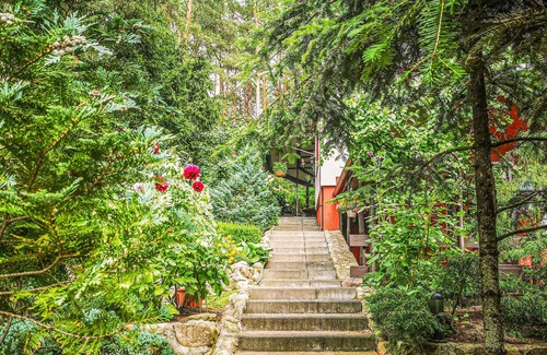 Stawiguda Apartment | Idyllic vacation apartment with pretty garden.