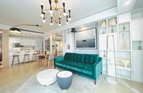 Lujiazui Apartment | iHome-Lujiazui Riverside, Shanghai's Leading Advocate for Genuine Apart ment - Committed to Quality, Bund RiverView&CityWalk, Deluxe Neighborhood