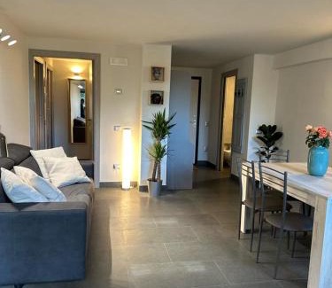 Orvieto Apartment | IL GIARDINETTO DI ELELU' Private Garage