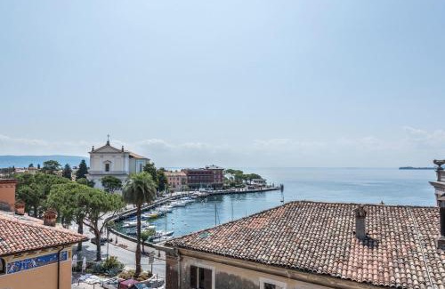 Toscolano Maderno Apartment | Il Golfo Attico Vista Lago