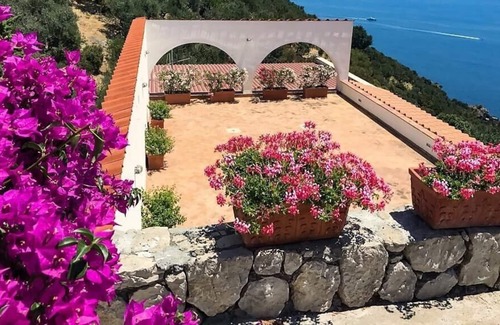 San Pietro Apartment | Il Nibbio · Il Nibbio at 10 kilometres to Positano