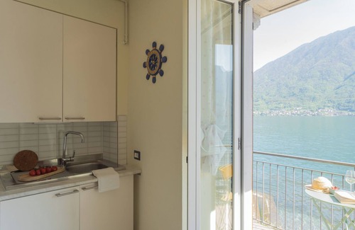 Colonno Apartment | Il Timone by Rent all Como