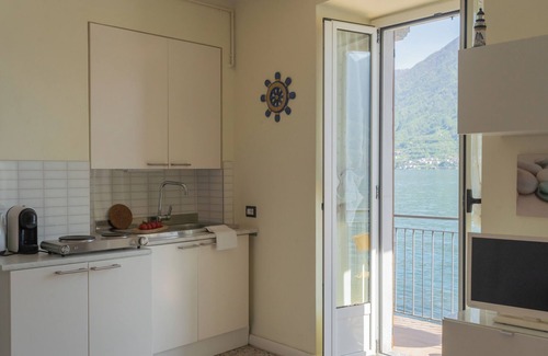 Colonno Apartment | Il Timone by Rent all Como