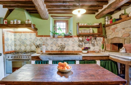 Pontito House | Il Vecchio Ospitale by Interhome