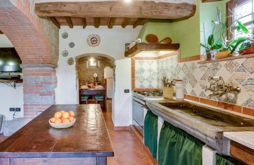 Pontito House | Il Vecchio Ospitale by Interhome