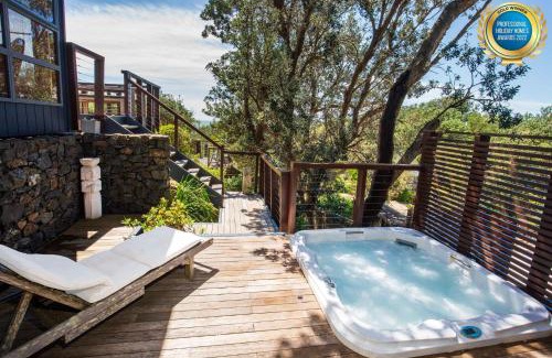 Culburra Beach House | Illaroo Absolute Beachfront with Spa