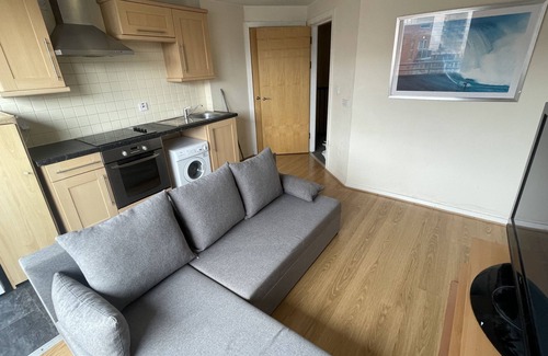 Leeds Apartment | Immaculate 2-bed Duplex Apartment in Leeds