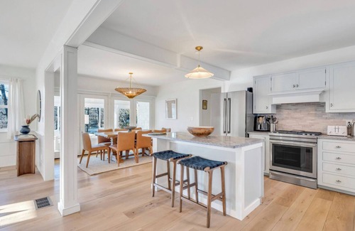 Bantam House | Immaculate waterfront home nestled in the Litchfield hills w/tons of.