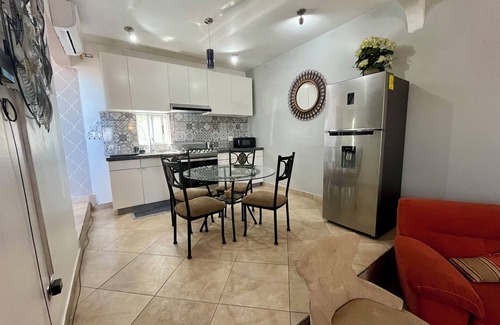 Durango House | In Chapultepec California, with very safe walking area and park in front.