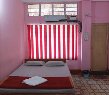 Sualkuchi House | Mini Home kirtti inn single rooms