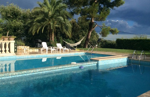 Le Tignet House | In Mas, 1 Studio 2 persons + room 2 persons, with additional costs