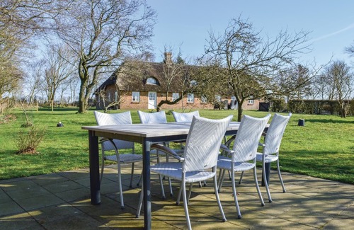 Tim House | In this thatched cottage you can really relax and enjoy nature.