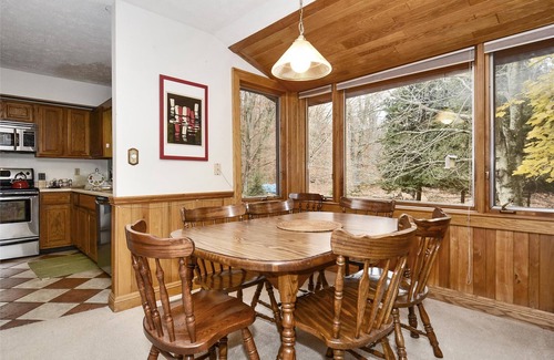 Old Timberline House | Incredible location + spectacular scenery = perfect vacation location!