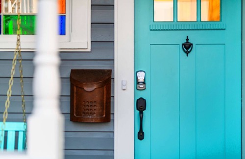 Gladstone House | Incredible Restored Victorian, *Pet Friendly*, 2 Blocks To Park and River, Fenced Backyard, BBQ