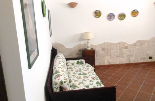 Giorgilorio House | Independent apartment with garage. Special prices.