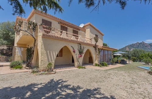 Tertenia Villa | Independent villa with five bedrooms and four bathrooms
