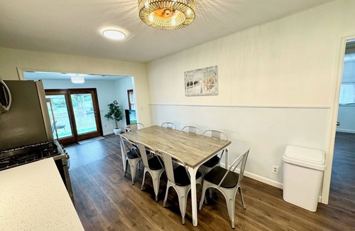 Lakeview House | Indian Lake Cottage, Renovated with a Boat Dock!