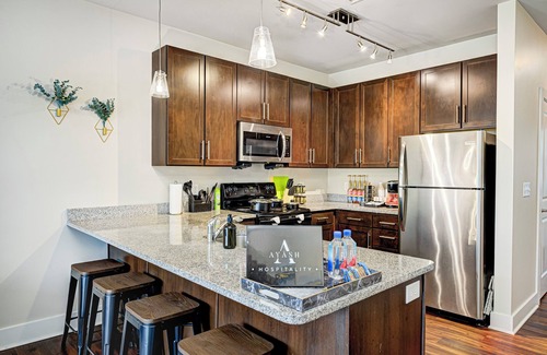 Indianapolis Condo | Indianapolis Near Northside with Fast Wi-Fi/Workstation