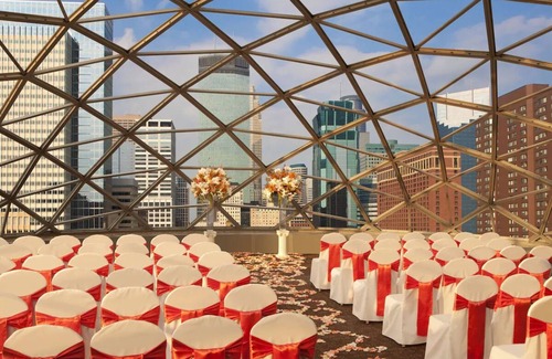 Downtown Minneapolis House | Indoor Pool, Club King Room at Millennium Minneapolis