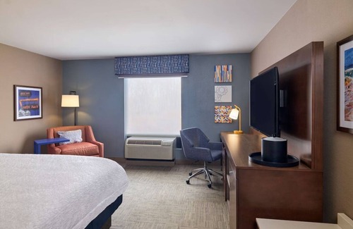 Smithfield Hotel | Indoor Pool + Free Breakfast – 10 Minutes to Downtown Providence