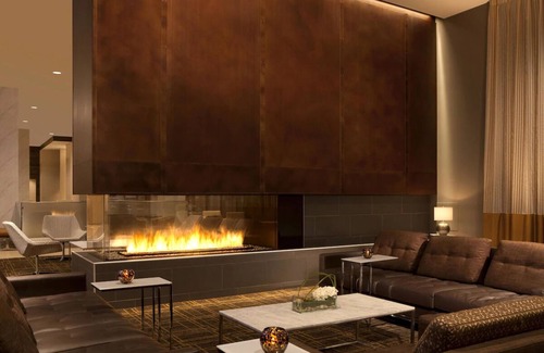Downtown Minneapolis House | Indoor Pool, Modern Room Near St. Anthony Falls!