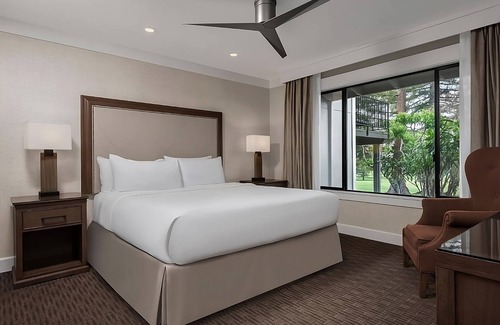 Napa Hotel | Indulge Yourself in Amazing Amenities! 2 Spacious Suites w/Kitchen, Pool!