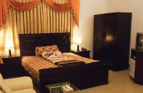 F-7 Sector House | INDUS LODGE GUEST HOUSE