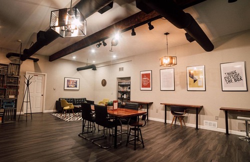 Farmington Apartment | Industrial Modern Space