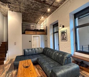 Subotica Apartment | Industrial Studio