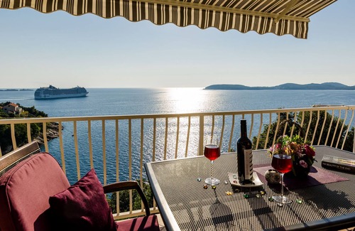 Lozica Apartment | Indy's Beach Apartments