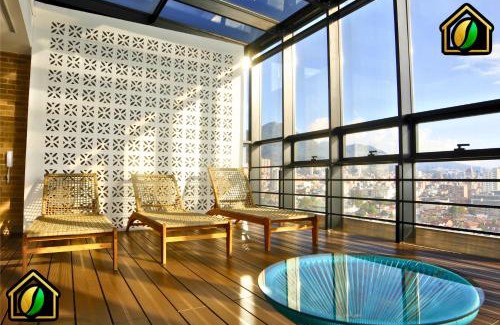 Chapinero Apartment | Infinity Rooftop Pool Penthouse with 24h Gym, Near Zona G!