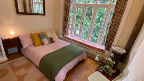 Bournemouth House | Ingledene a Spacious Family House