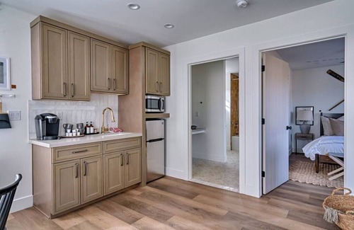 Williams Cabin | Inn History Grand Canyon Cabin 2