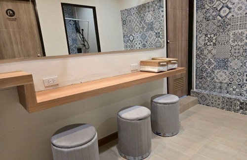 Talat Yot Hotel | Inndesea