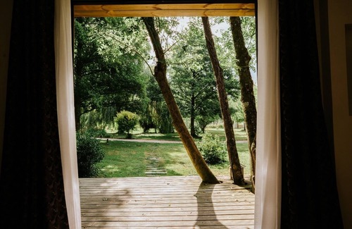 Noyant-et-Aconin Ski Chalet | INTIMATE CABIN WITH PRIVATE JACUZZI