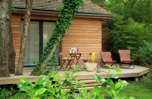 Noyant-et-Aconin Ski Chalet | INTIMATE CABIN WITH PRIVATE JACUZZI