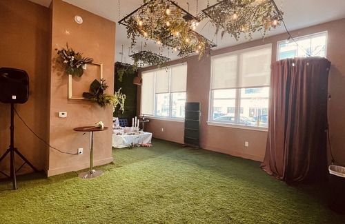 Chosewood Park Apartment | Intimate Group Dinner & Photoshoot Green Space