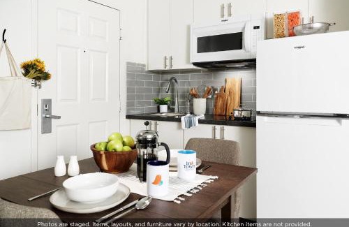 Parkdale Hotel | InTown Suites Extended Stay Cincinnati OH - Fairfield