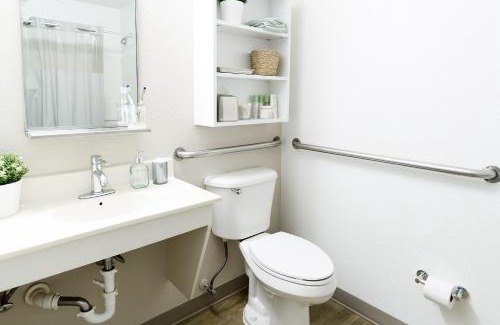 Edmond Hotel | InTown Suites Extended Stay Oklahoma OK – Edmond