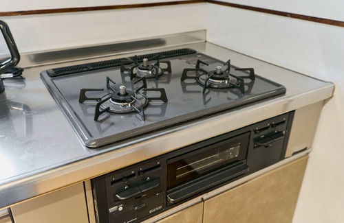 Inuyama House | Inuyama Castle within 10 minutes/80-inch movie theater/free parking/6 beds + 1 sofa bed/83 sq.m./Up to 10 guests/mono rental/coffee maker available