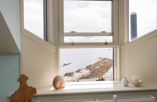 Pittenweem Cottage | INVERMAY, pet friendly, character holiday cottage in Pittenweem