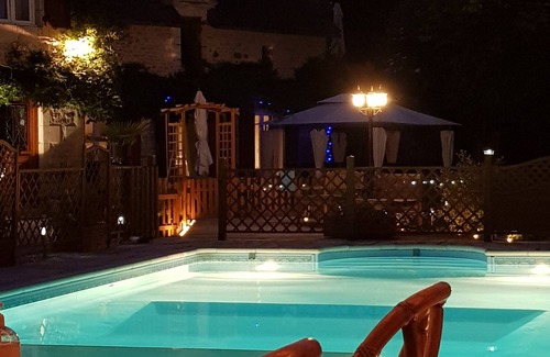 Chateau-Garnier Villa | Inviting 3-Bed holiday home in Château-Garnier