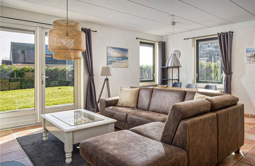 Tzummarum House | Inviting cottage with own sauna.